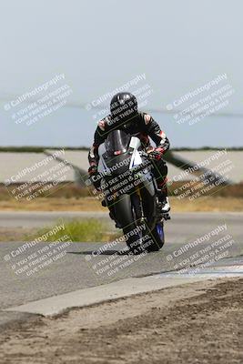 media/May-26-2025-Lets Ride (Mon) [[3bf1de1d65]]/B Group/1220pm (Wheelie Bump)/